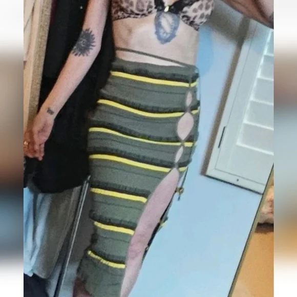 JACQUEMUS Green Concha Cutout Midi Skirt size 38 - Picture 9 of 14